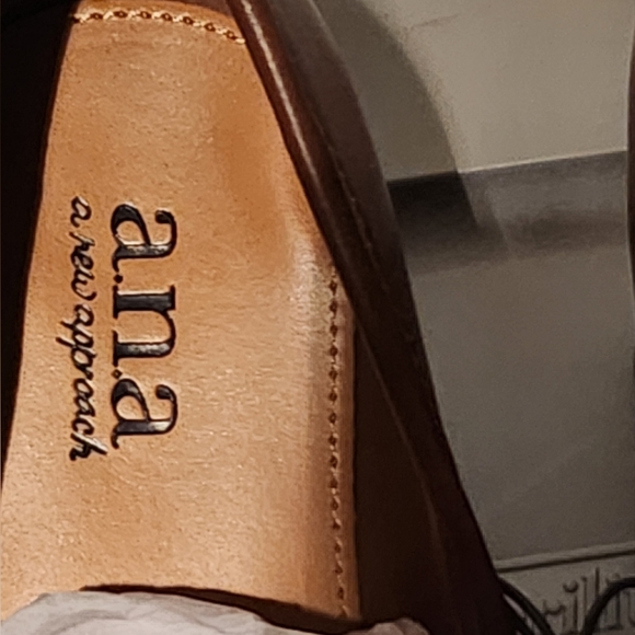 NWT a.n.a A New Approach Chunky Heels,  Size 5.5 - Picture 12 of 14